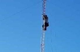 Un hombre se subió a una antena en el Hospital Vicente López