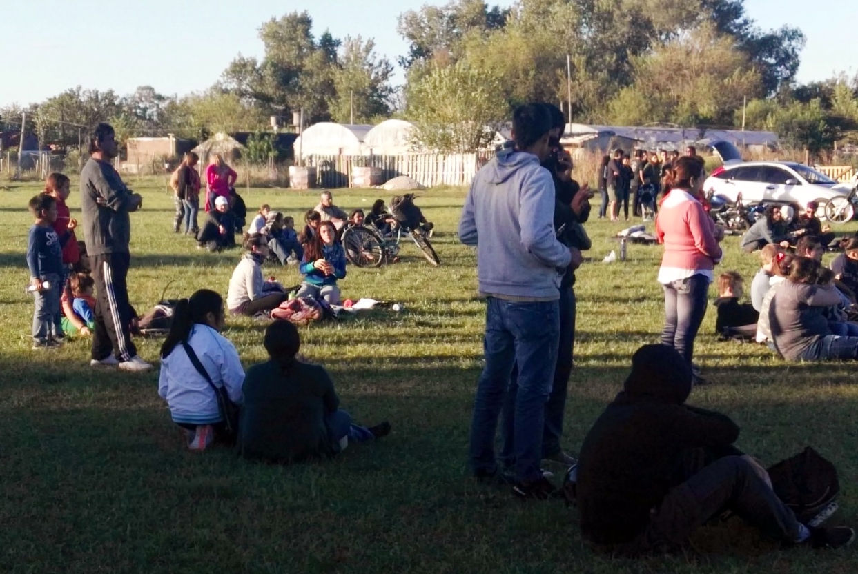 Los Aromos fue escenario del primer Ciclo Municipal de Arte en los barrios