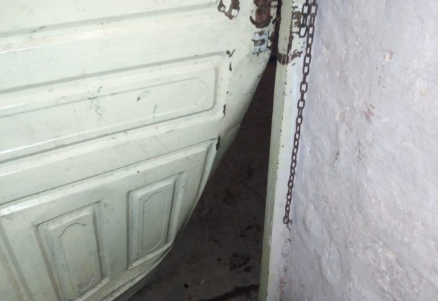 Dijeron a los vecinos que eran primos del dueño y le desvalijaron la casa