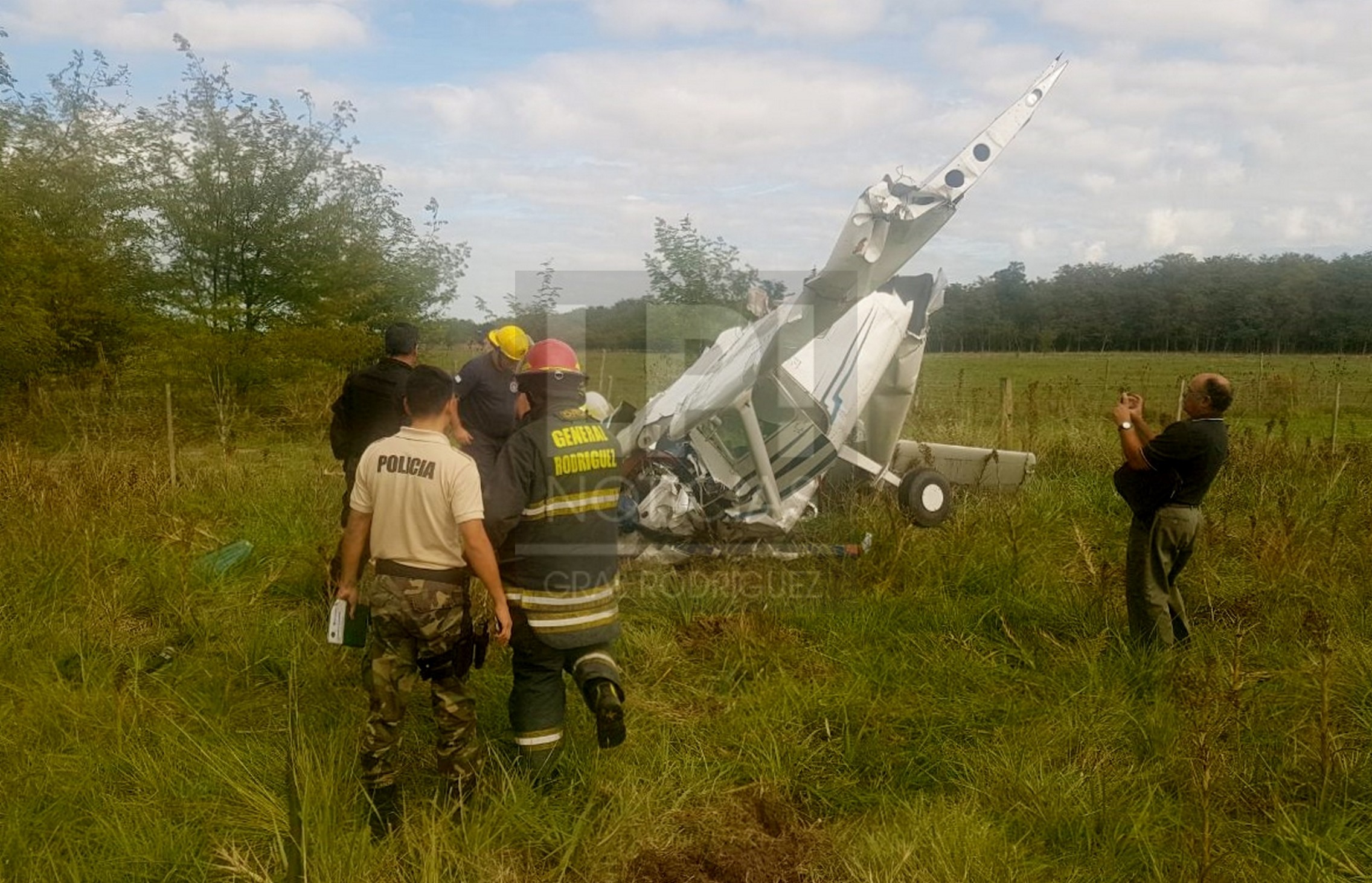 Dos heridos al accidentarse en una avioneta