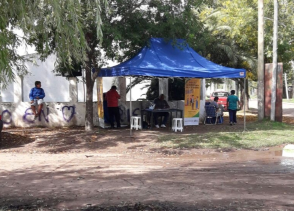 Obras Públicas va a otro barrio con una carpa para recibir reclamos