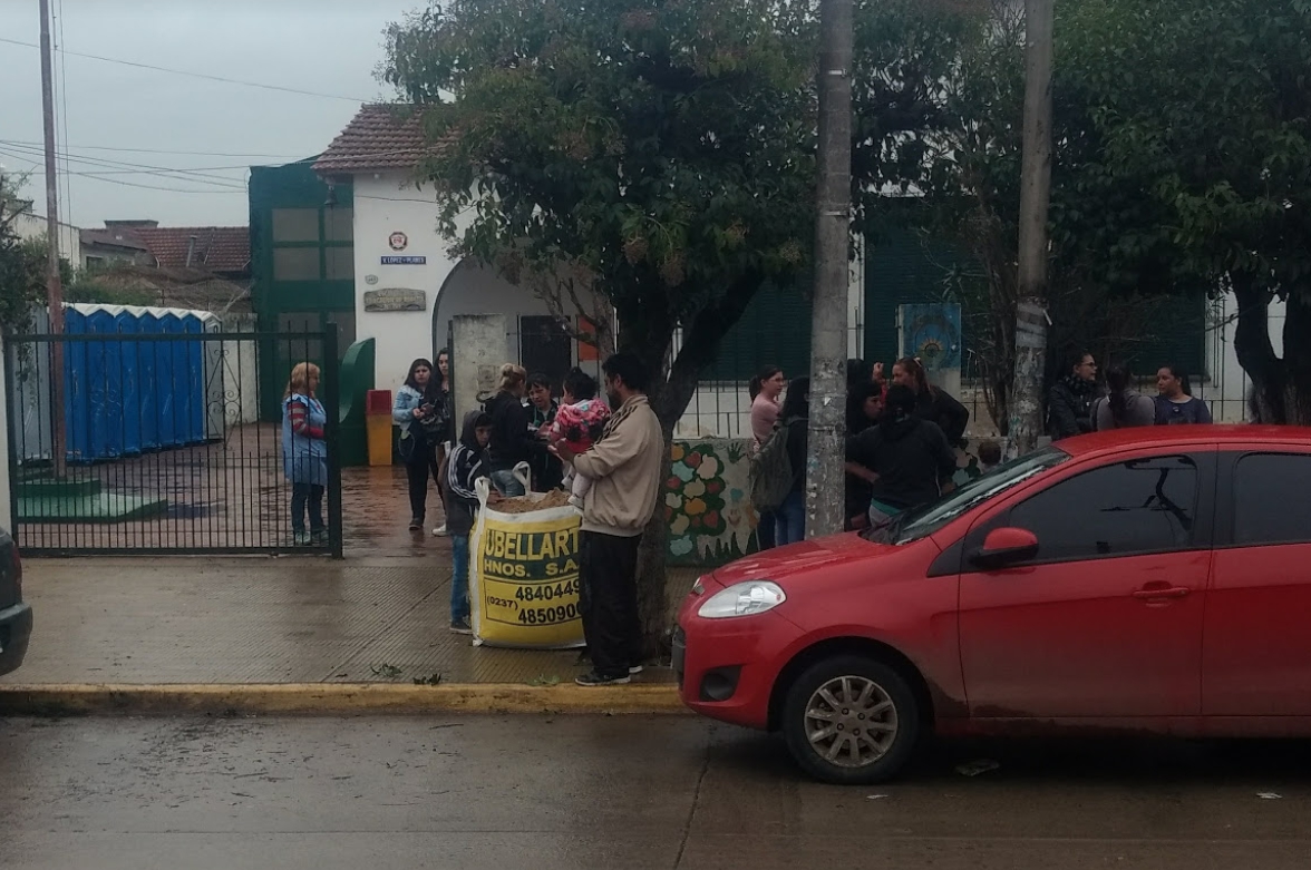 Tras caer mampostería en el temporal, hubo importantes reparaciones en la Escuela N°6