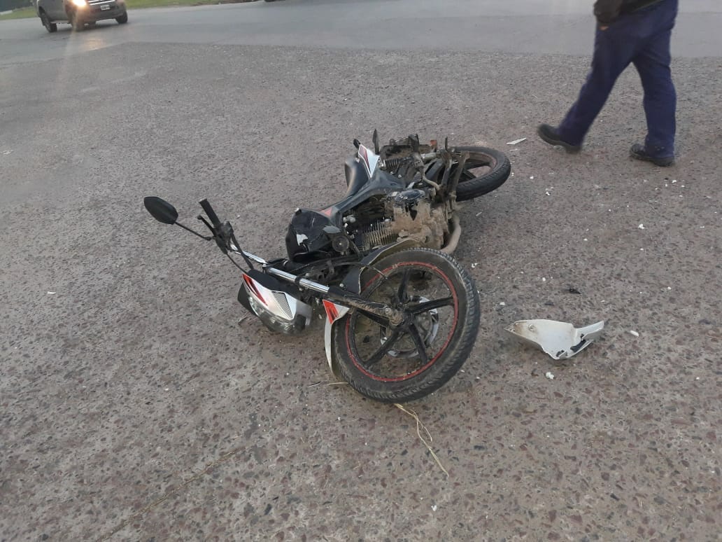 accidente-moto-auto-corrientes-y-ruta-24-2