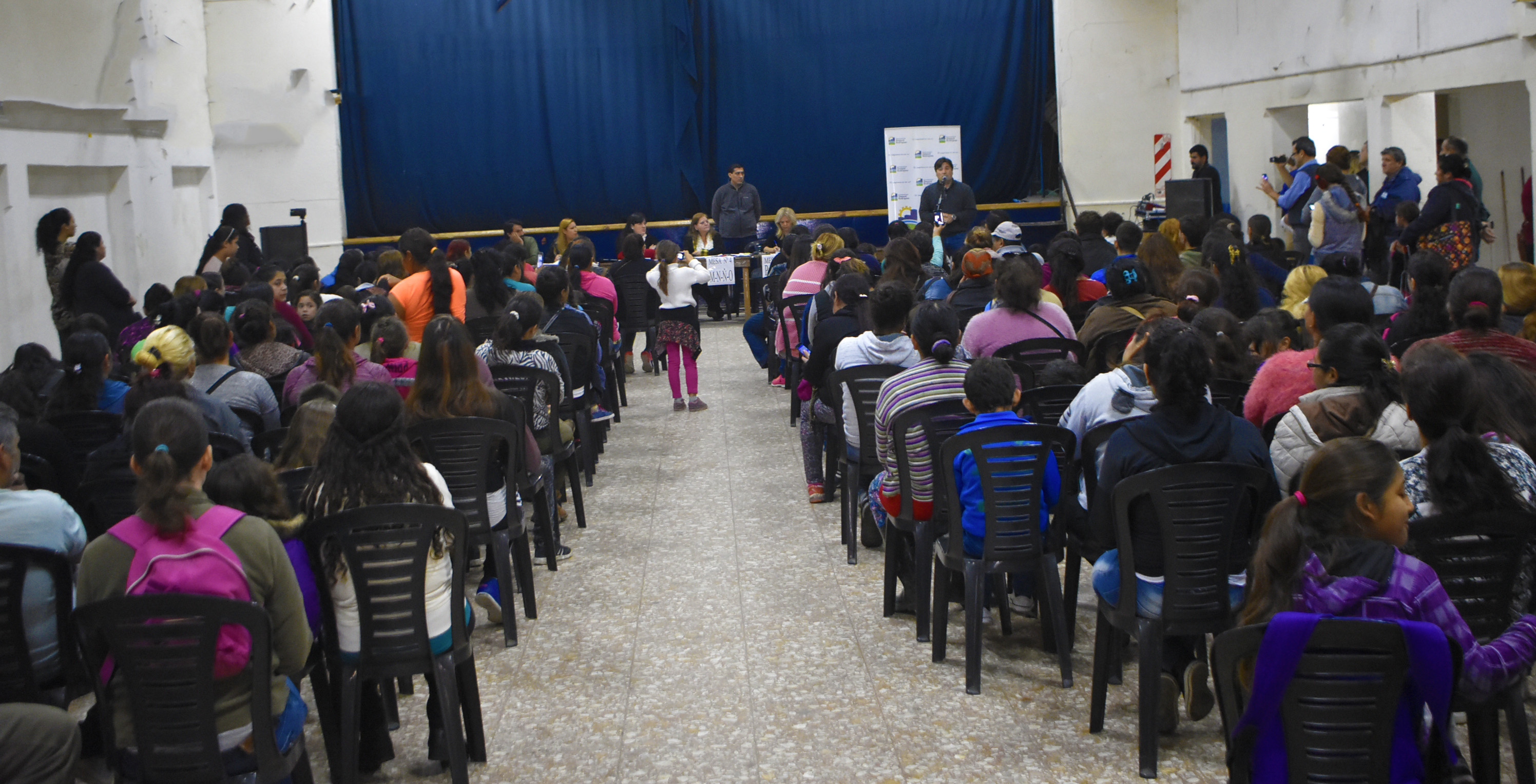 Reunión informativa por el cobro de becas escolares