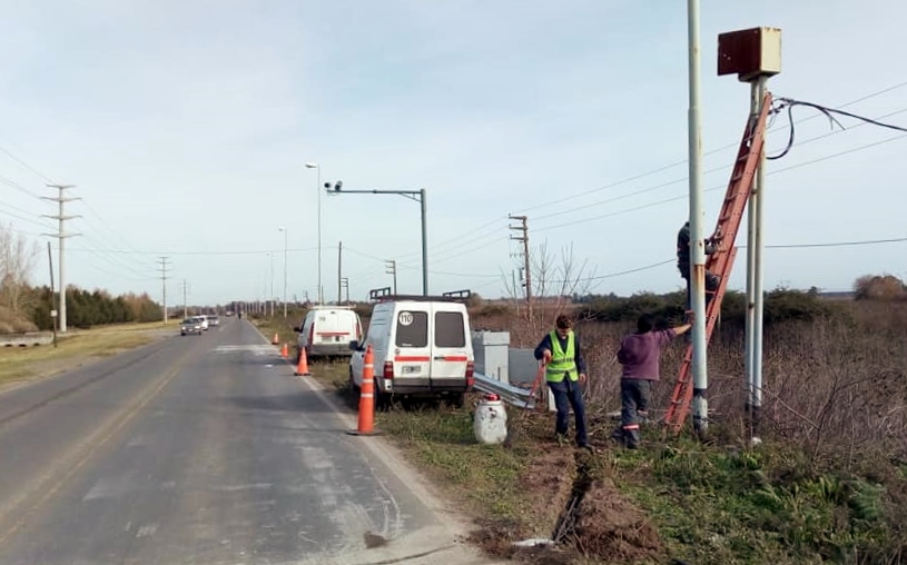 Se está instalando una nueva cámara de fotomultas en la Ruta 28