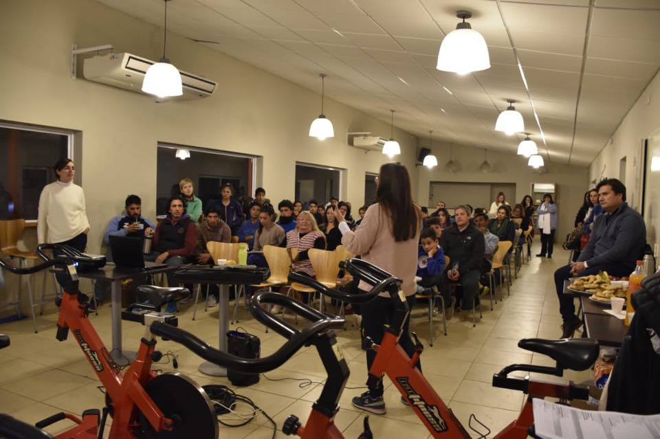 El último viernes se dictó un taller de Nutrición Deportiva