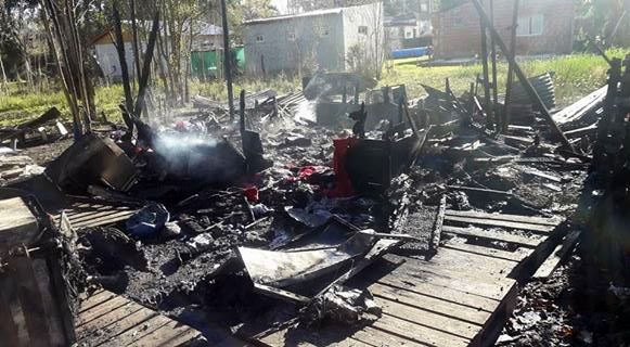 Se incendió una casa del barrio Almafuerte y creen que fue intencional