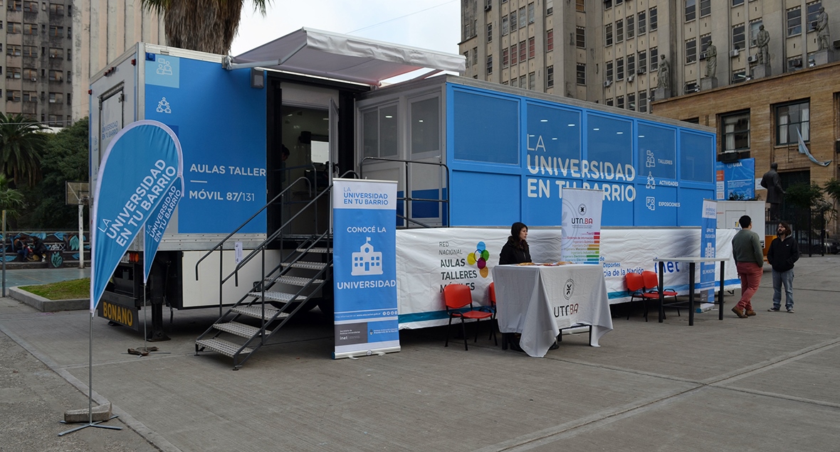 Llega a nuestro distrito "La Universidad en tu barrio"