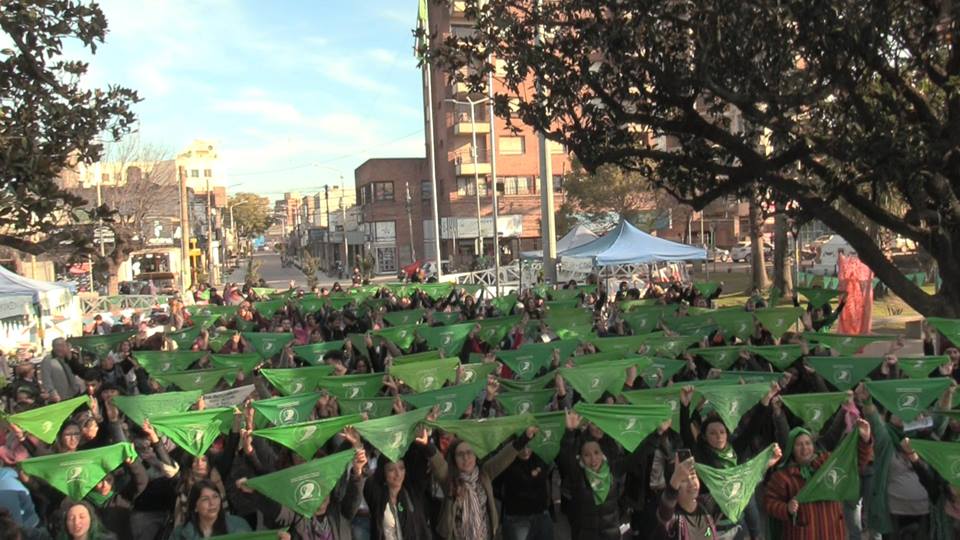 Se realizó un pañuelazo por el aborto legal en General Rodríguez