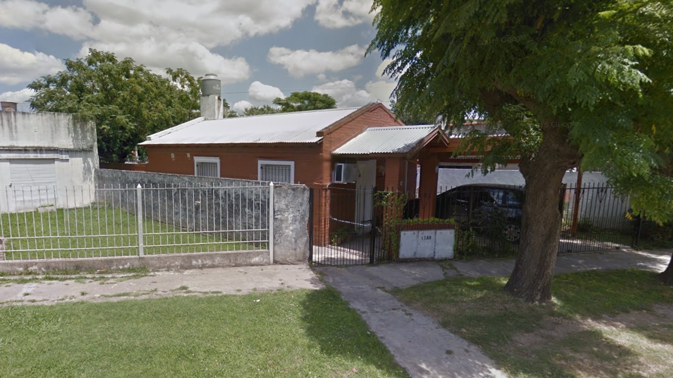 Forzaron la reja de entrada y le robaron la moto