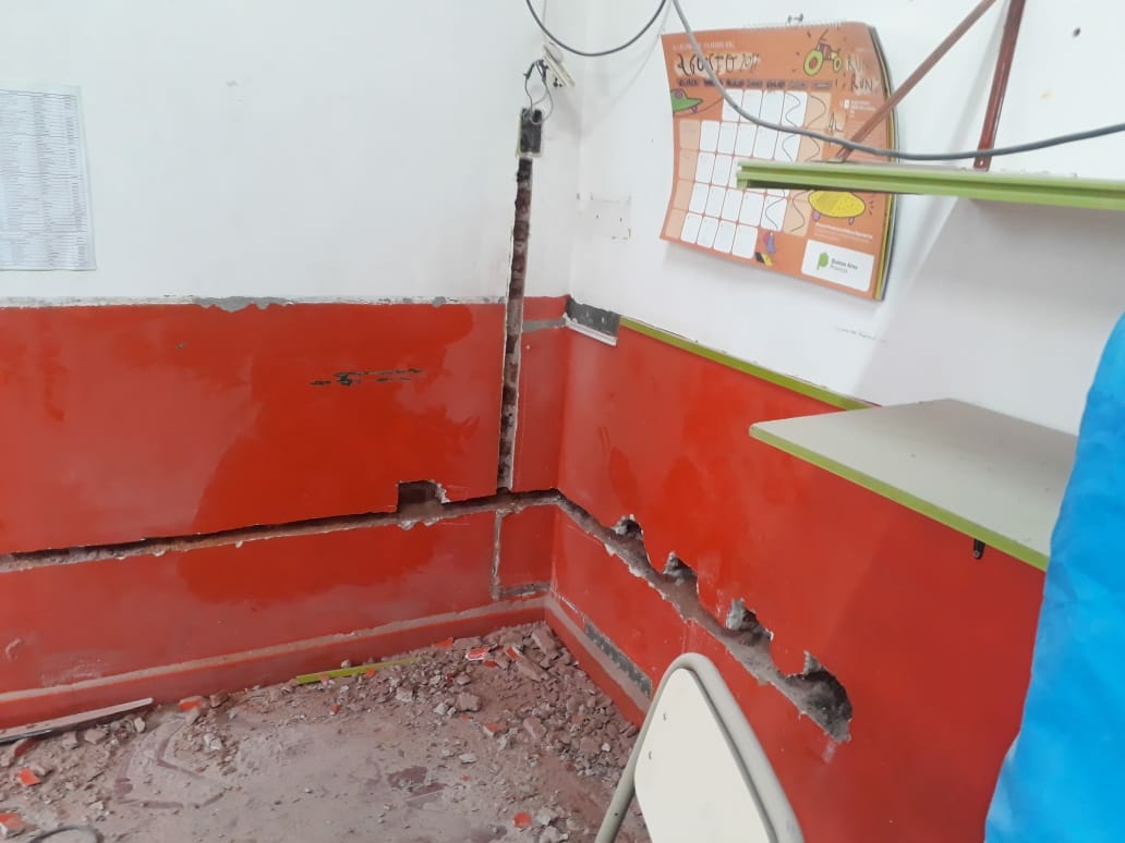 Sigue la tensión por las escuelas: docentes, padres y gremios cuestionan las inspecciones