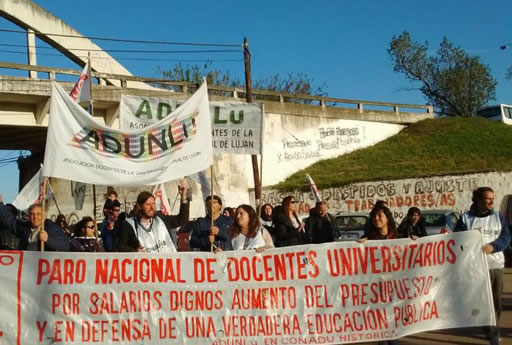 Tras la movilización de docentes y estudiantes de la UNLU, esta semana habrá una Marcha Nacional Universitaria