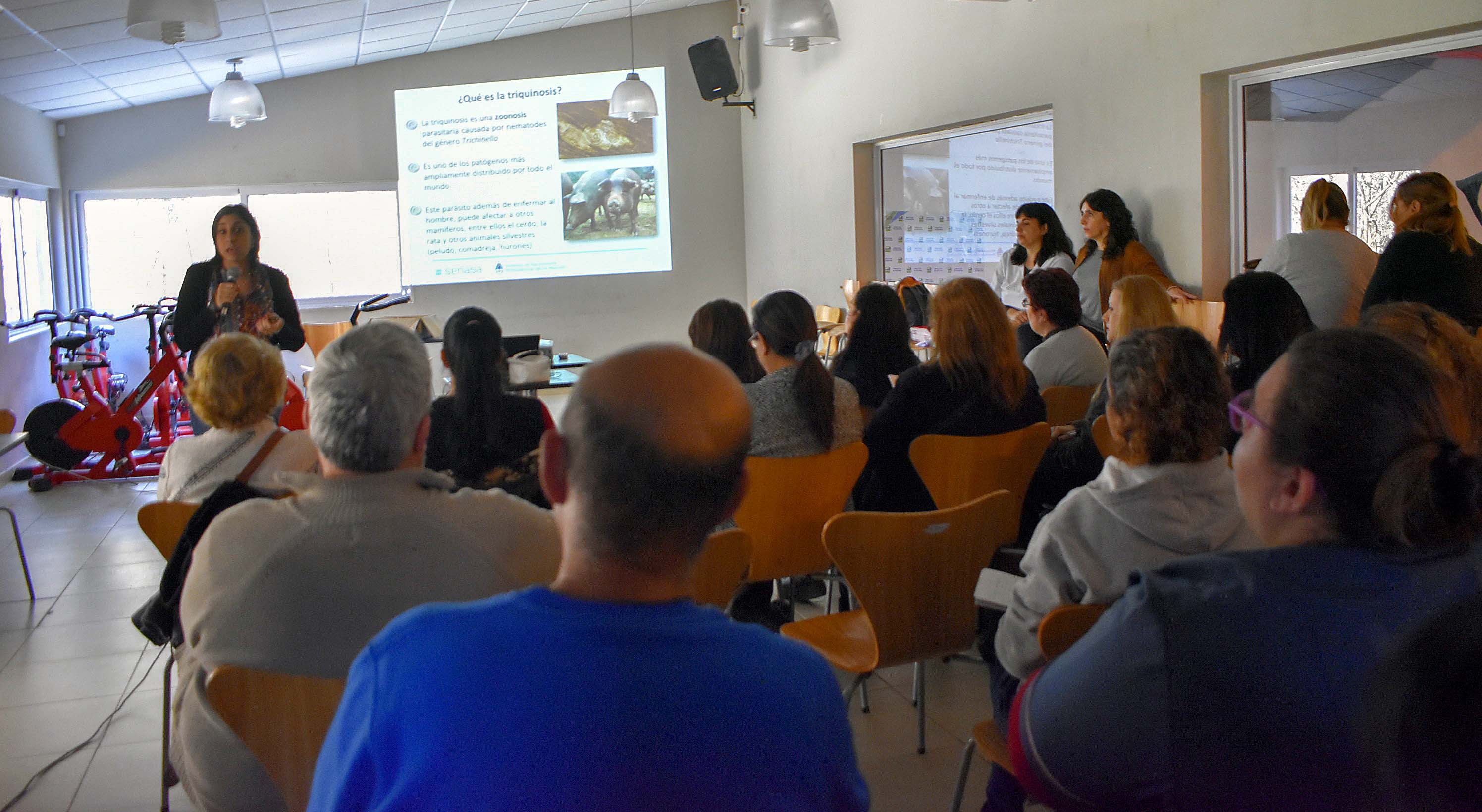 Promotores de salud y docentes participaron de una charla sobre triquinosis