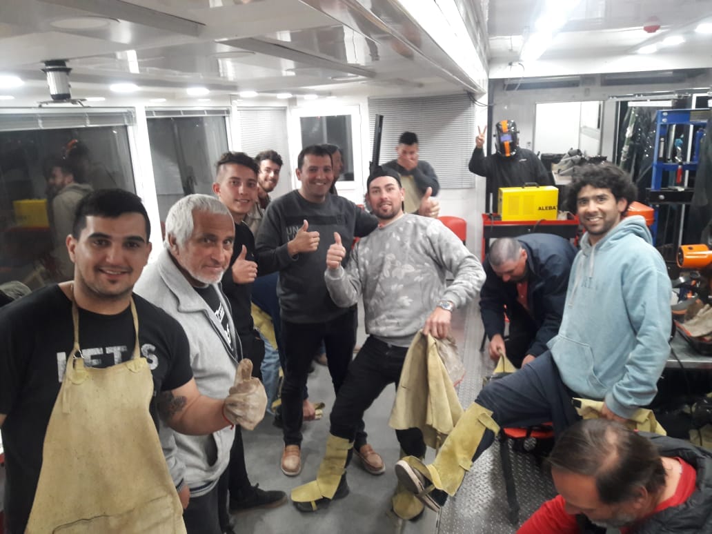 A un mes de su llegada, el Aula Taller Móvil de nuestro distrito cuenta cuatro cursos ocupados
