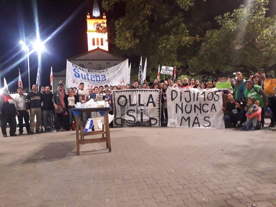 Gremios docentes realizarán hoy una "Marcha de Antorchas" hacia la Plaza Central