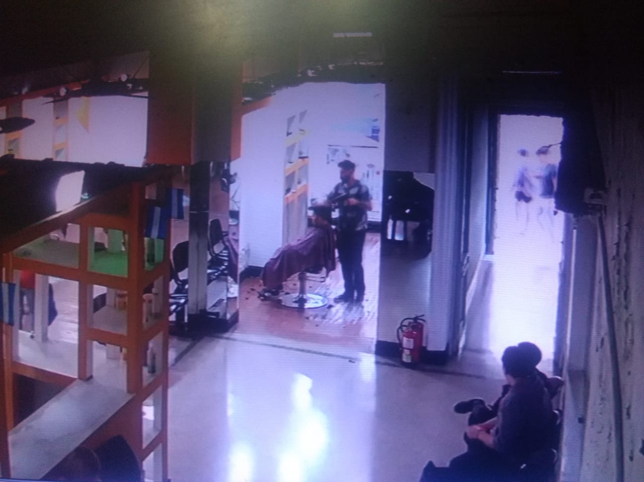 Así fue el veloz robo a la peluquería céntrica