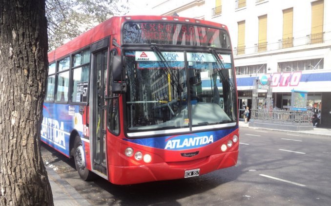 La línea 57, con el servicio afectado por el conflicto en la UTA