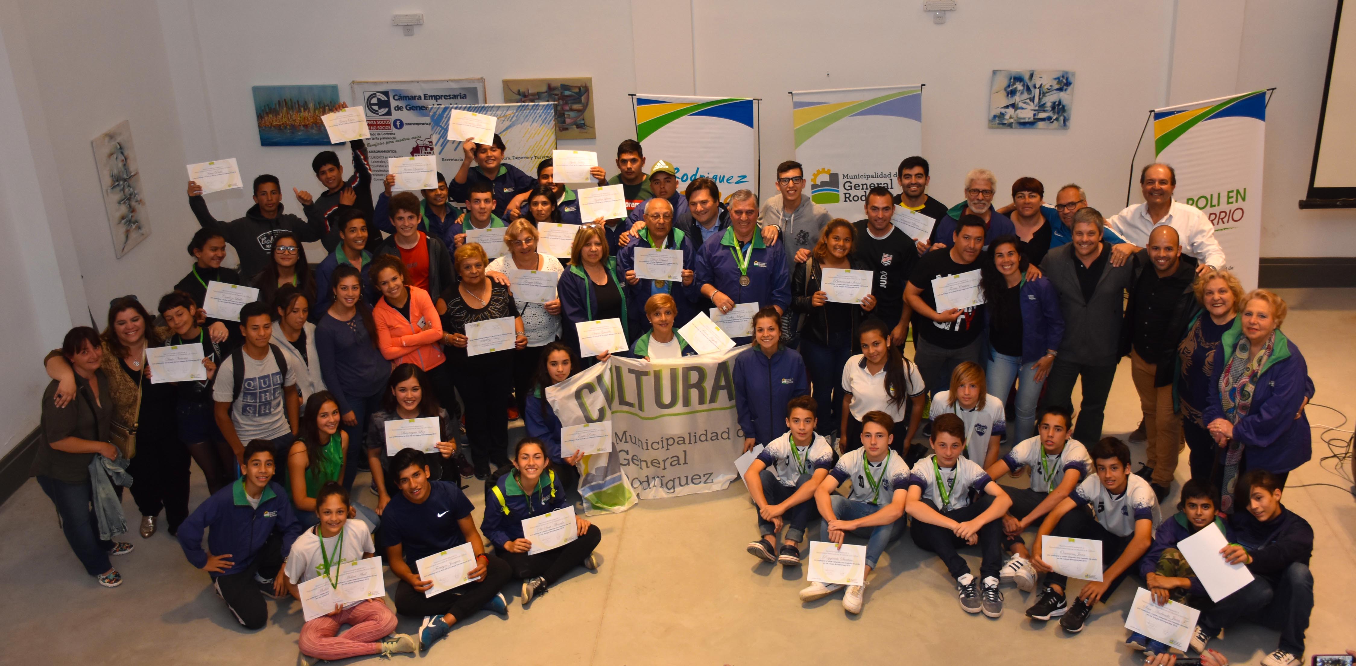 El Municipió reconoció a los rodriguenses que participaron de los Torneos Bonaerenses