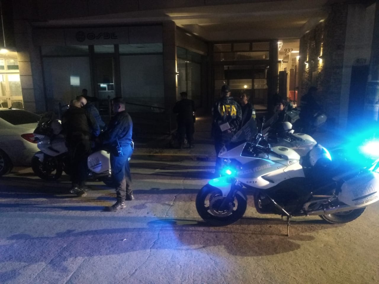 Dos aprehendidos al evadir ordenes y huir en medio de la peregrinación de la Policía Federal