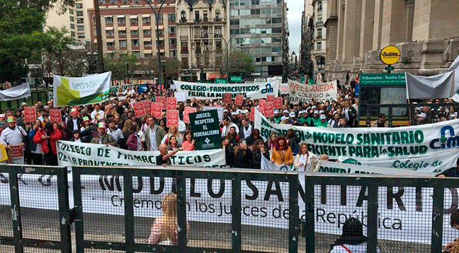 Farmacéuticos locales marcharán por el caso Farmacity y la mayoría no atenderá por la mañana