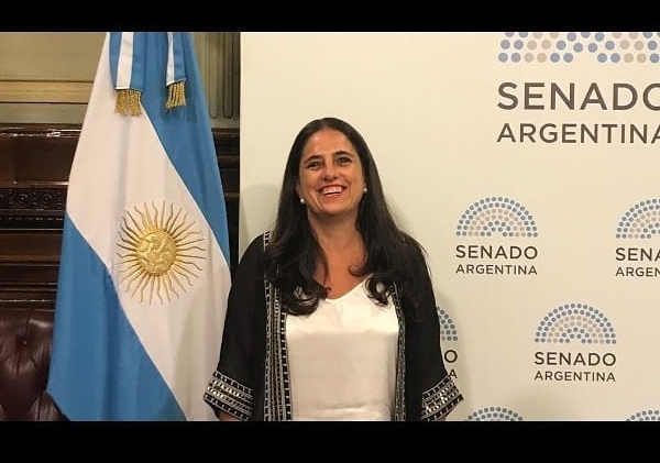 Analía De Laurente, una rodriguense en el Senado