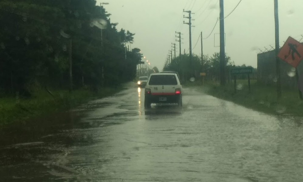 No hubo evacuados en el temporal y Basilotta comparó con 2014, prometiendo obras para Pque Yolí y calle Balbín