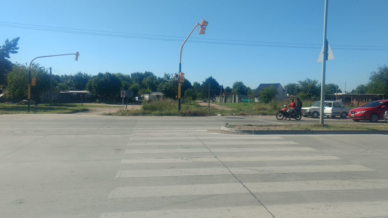 Camioneta atropelló a mujer embarazada y huyó En Ruta 24
