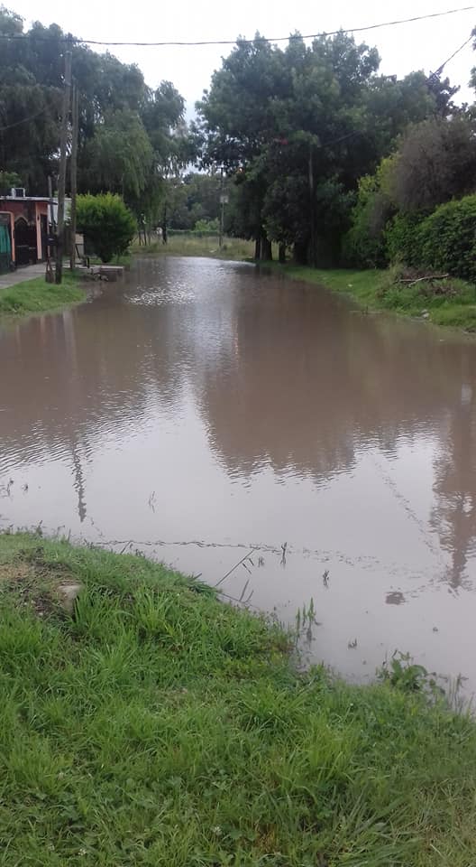 temporal-madrugada-diciembre-2018-calle-neuquen-y-vengochea-1