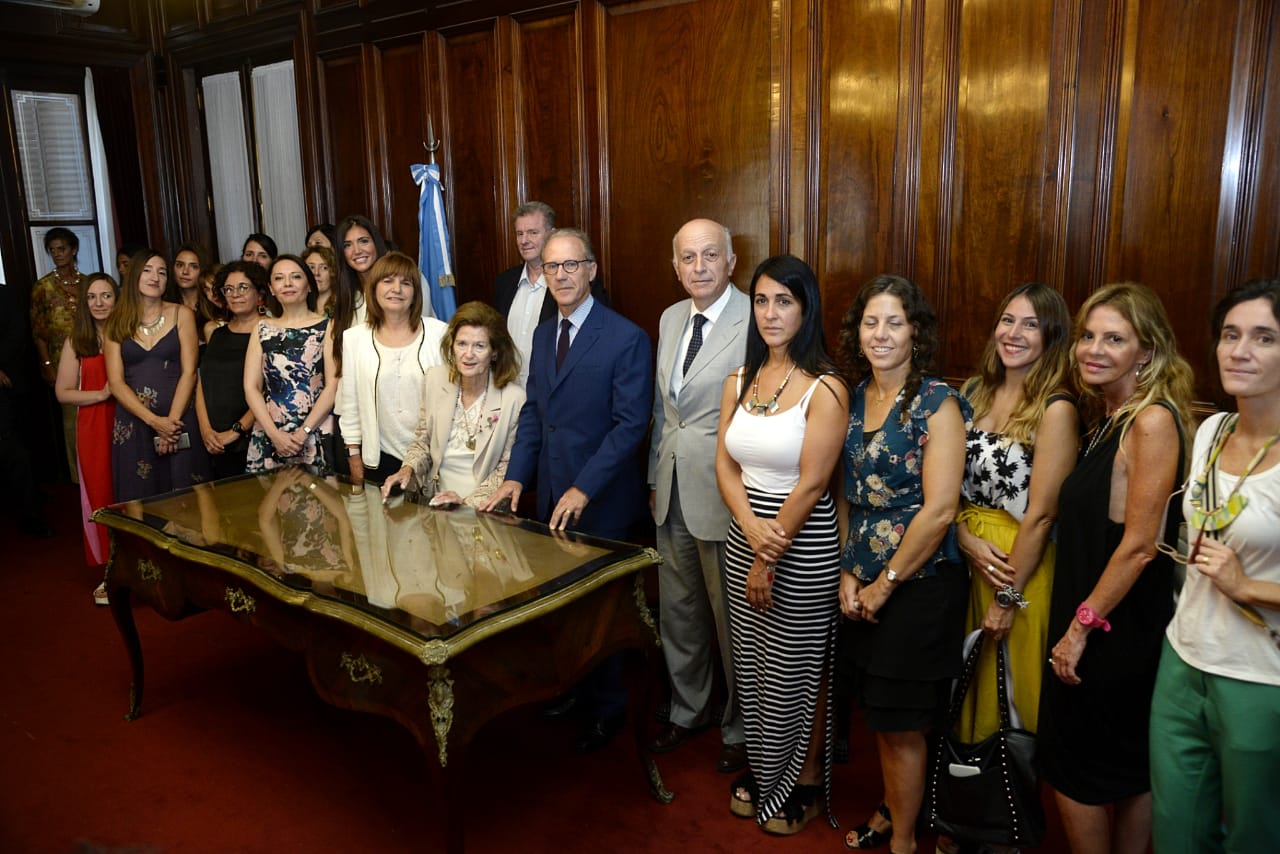 Convenio de colaboraci&oacute;n para la prevenci&oacute;n, investigaci&oacute;n y sanci&oacute;n de los femicidios