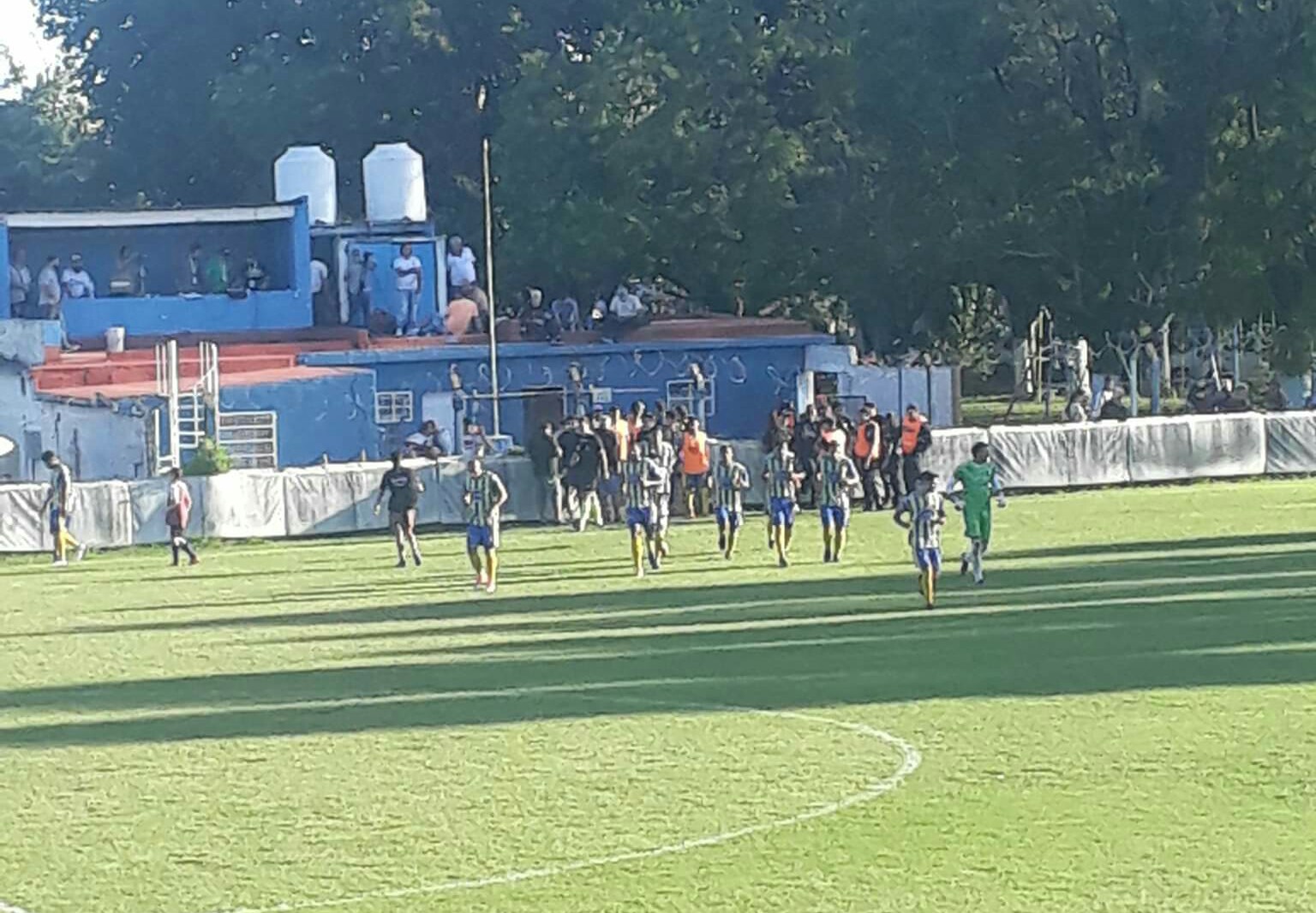 El Lechero no levanta cabeza