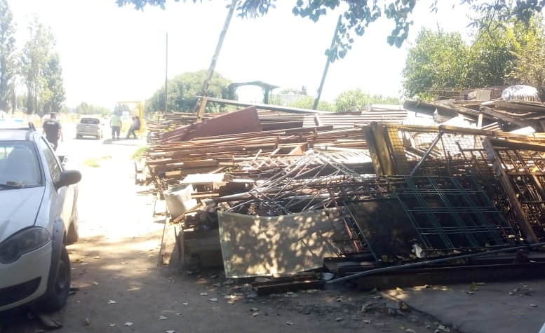 Infraccionaron por obstrucción de la vía pública a un depósito comercial en Agua de Oro