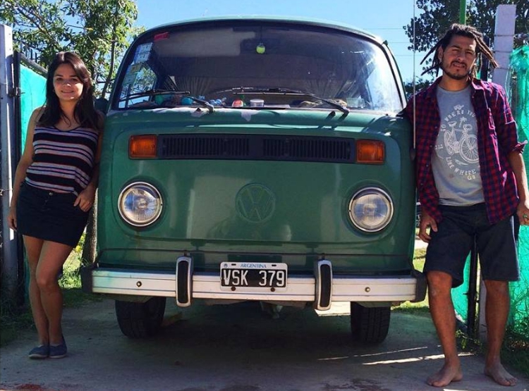 Una pareja rodriguense hará una increíble y extensa travesía en su camioneta