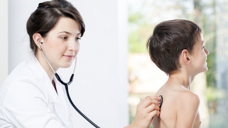 La Secretaría de Salud realiza aptos físicos escolares y deportivos