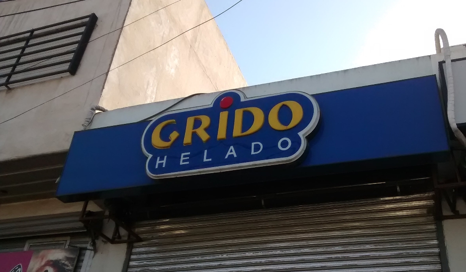 Por segunda vez en tres días, los mismos delincuentes armados robaron la heladería Grido de Malvinas
