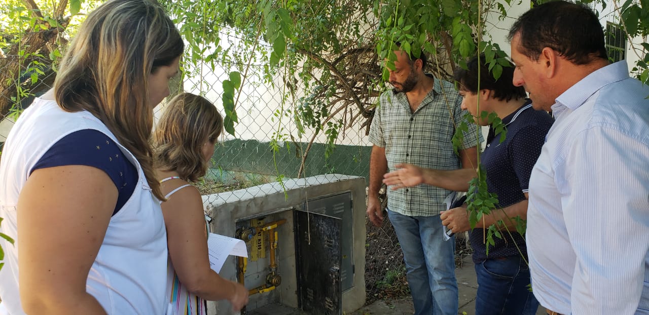 Una escuela amaneció con un acto vandálico y sabotaje en la red de gas
