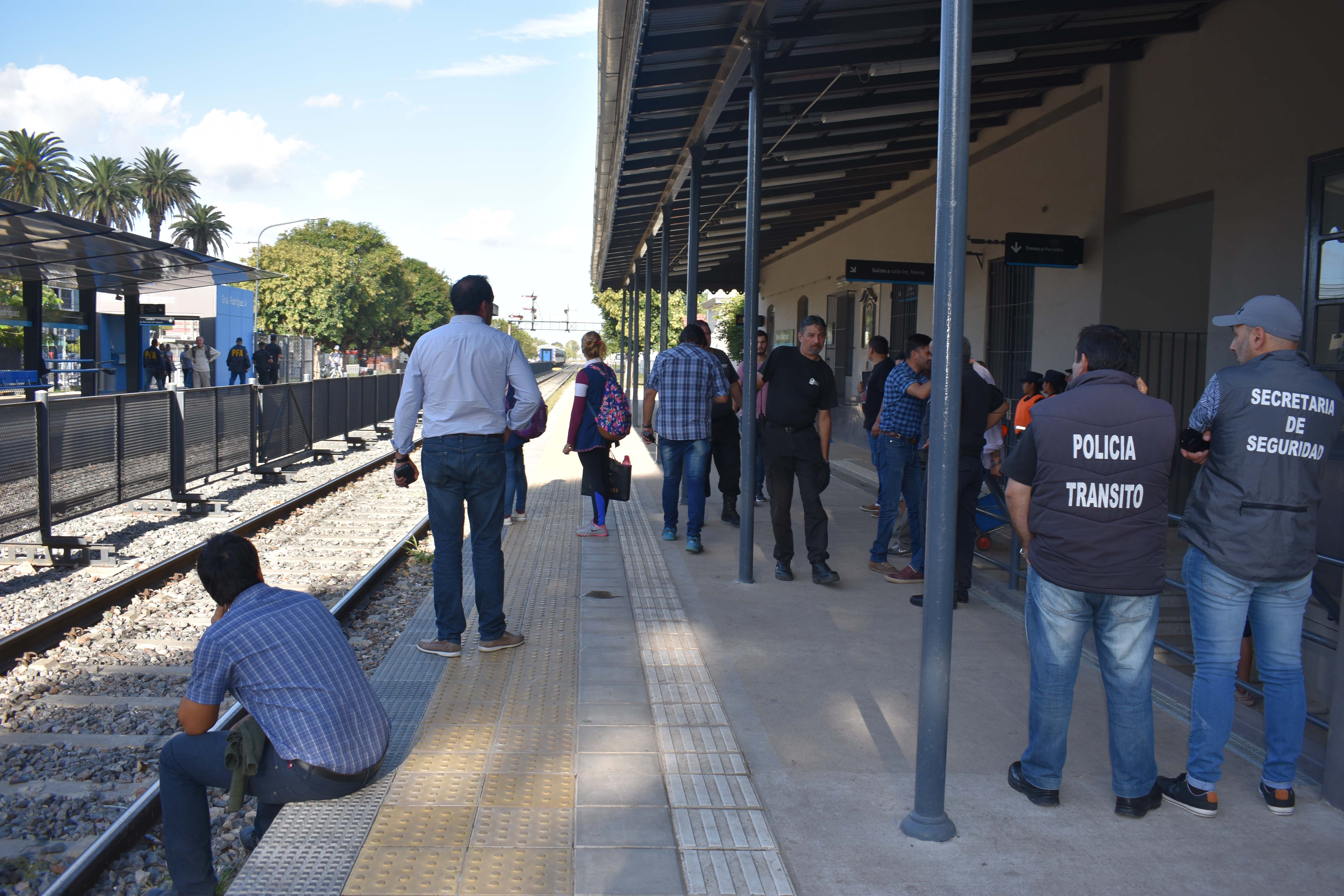 Se llevó adelante un operativo de seguridad en la Estación de Tren y en la terminal de colectivos