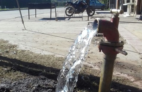 ABSA quedó a cargo y ya podrá inaugurarse el agua corriente para dos barrios