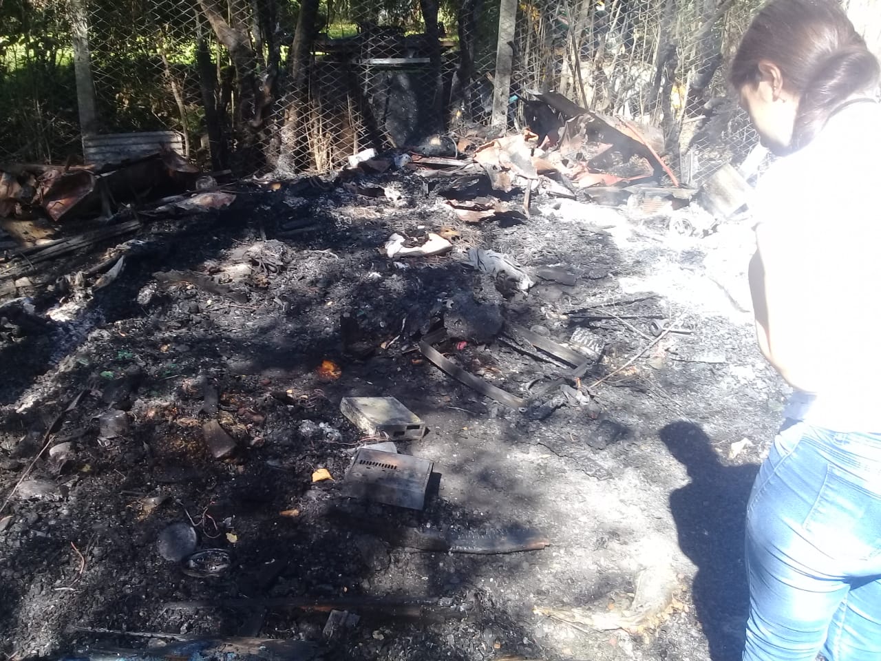 incendio-casilla-joven-pareja-los-aromos-2