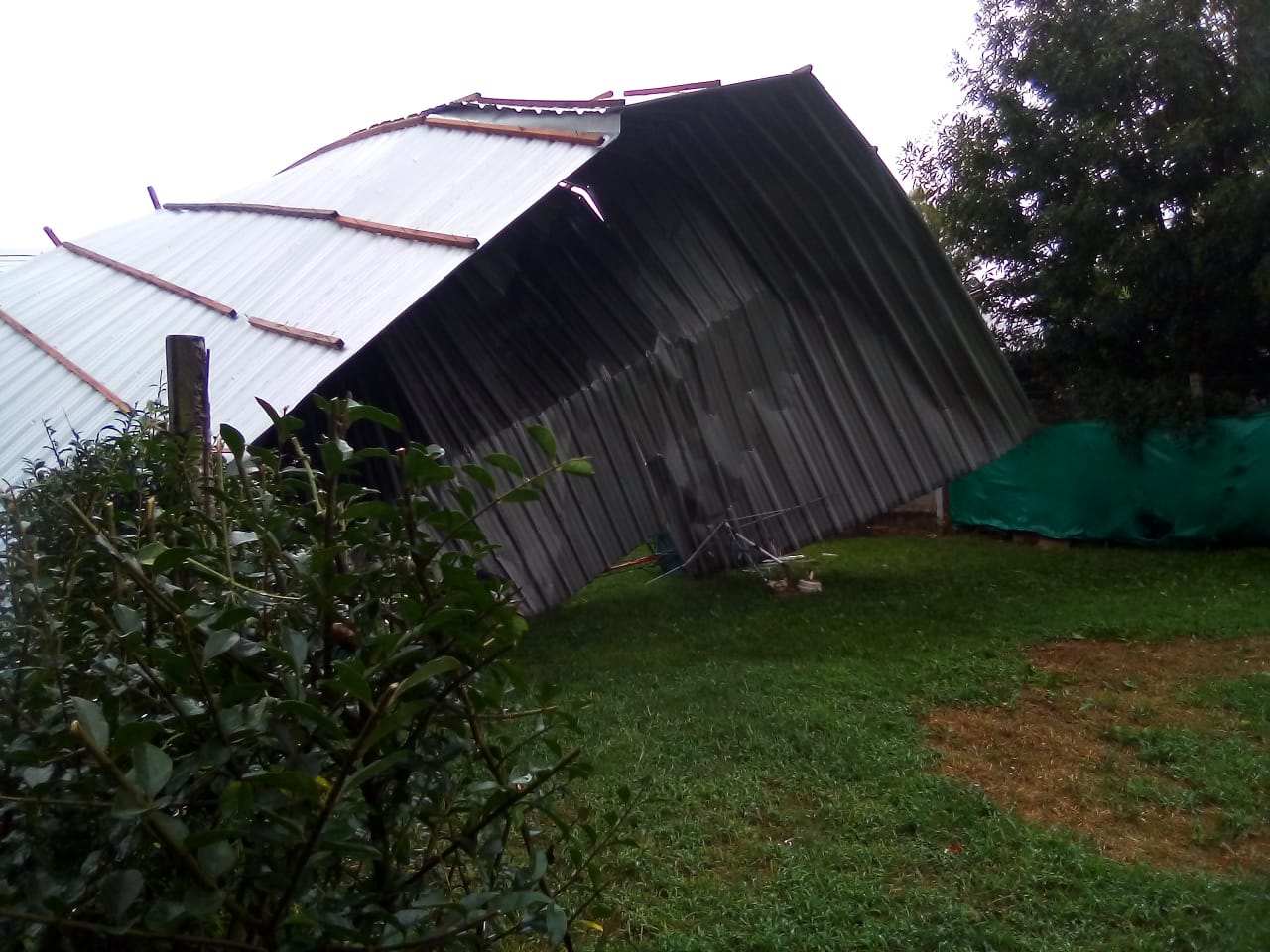 vientos-destrozos-barrios-abril-2019-11