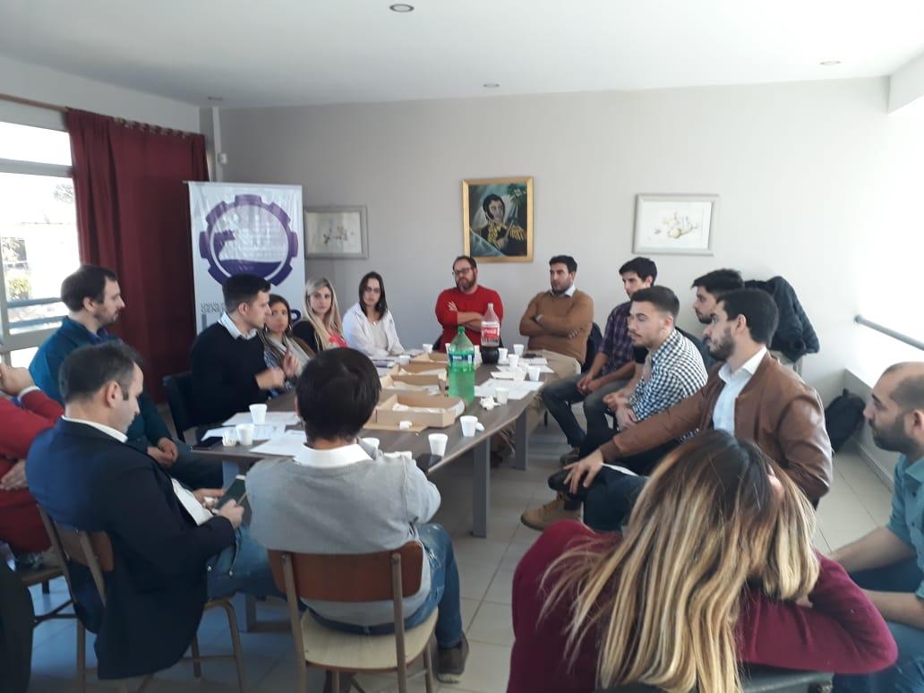 Jóvenes industriales recorrieron las plantas de Marolio y La Serenísima