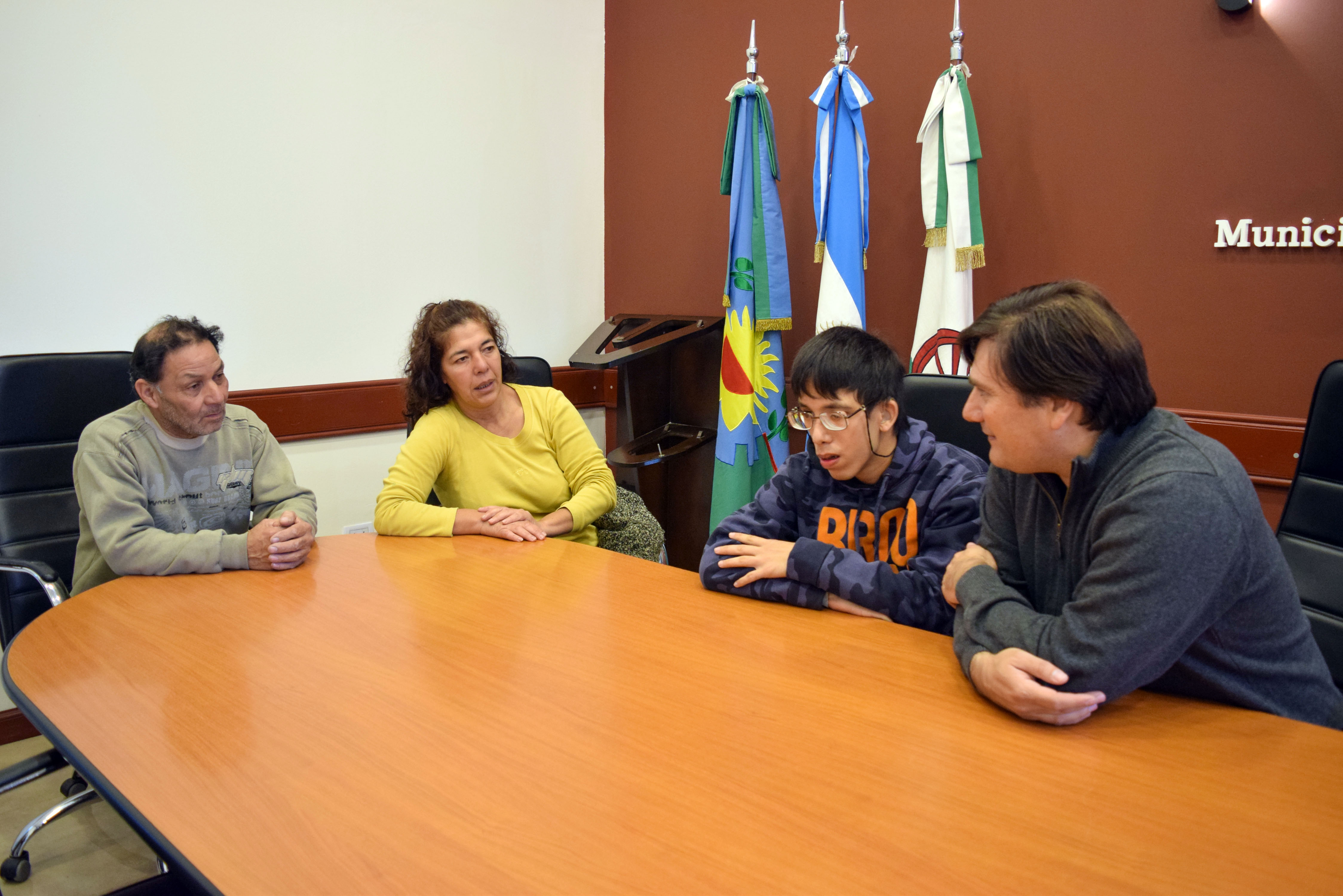 A través de un plan nacional, dos jóvenes con discapacidad se incorporaron al Municipio para una pasantía remunerada