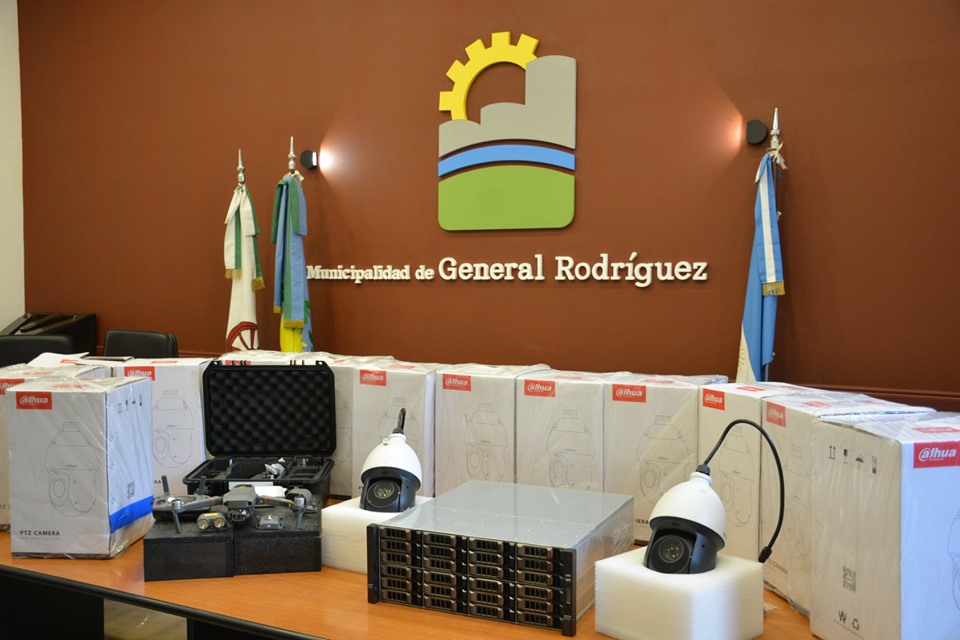 Llegaron las 70 nuevas cámaras y un drone para el área de Seguridad y el COM