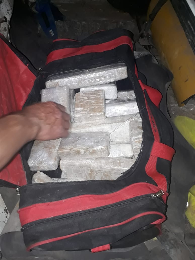 interceptaron-auto-droga-paraguayos-1