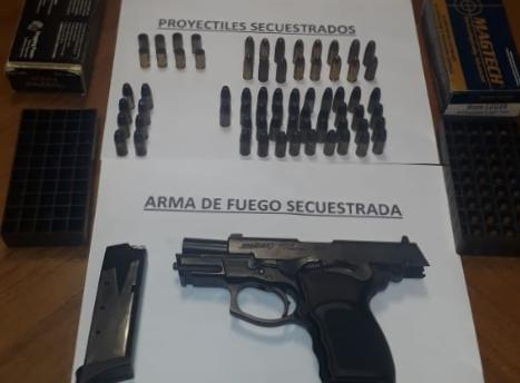 Allanamiento terminó con dos detenidos y la recuperación de un auto robado