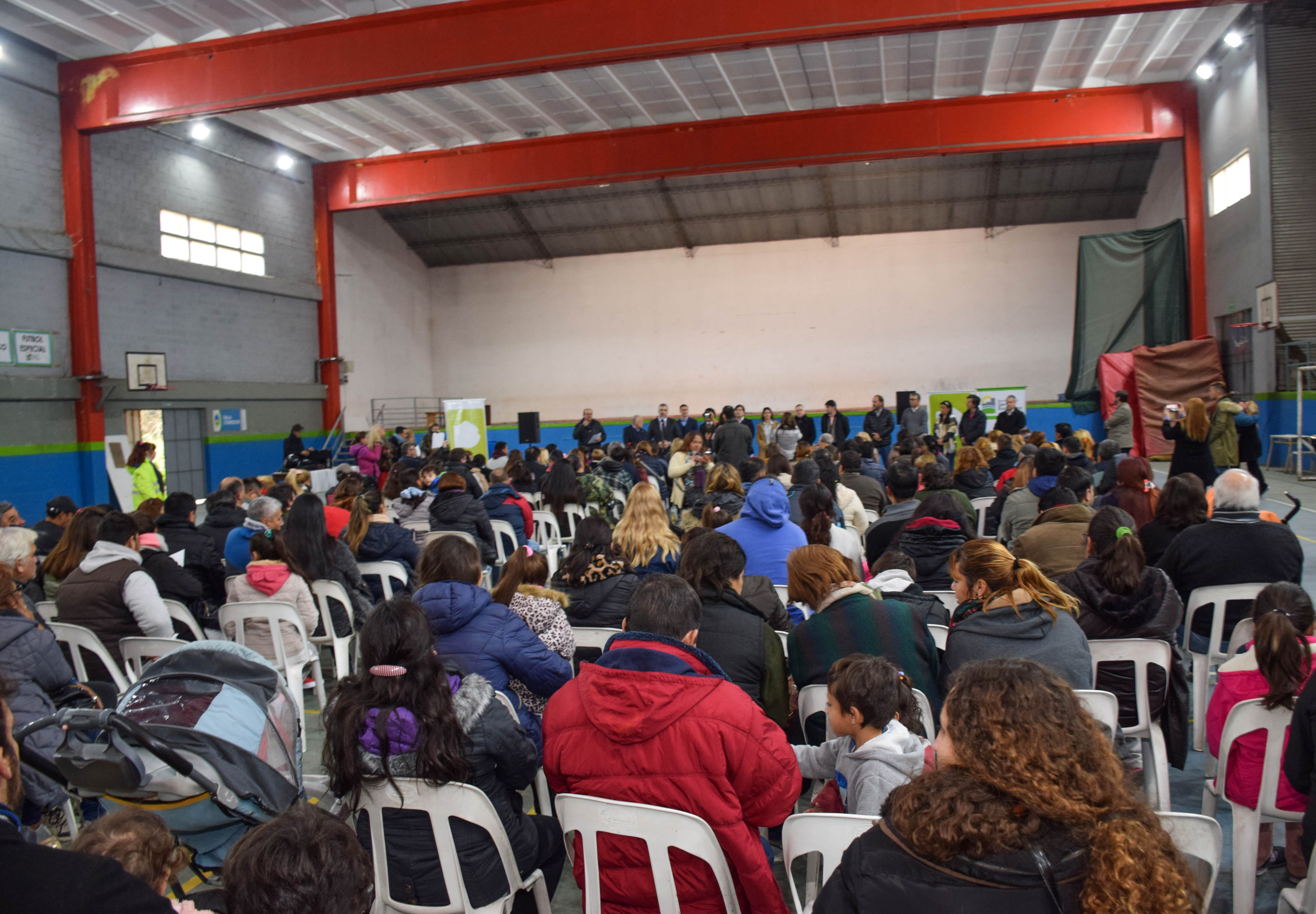 Se realizó una nueva entrega de escrituras dominiales