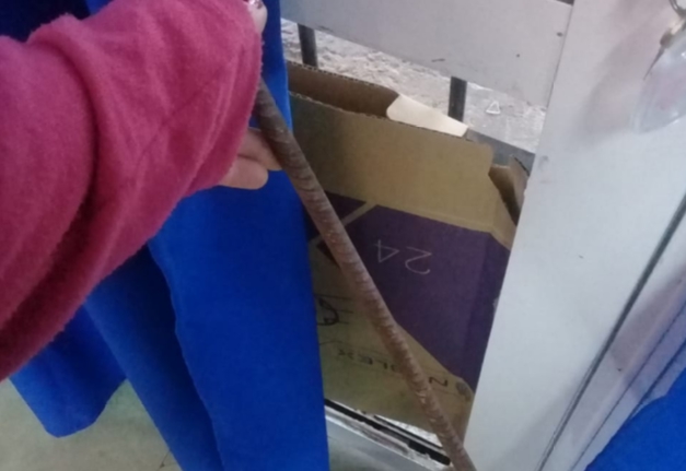 Robaron en su local y el ladrón le devolvió lo robado