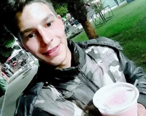 Falleció Rodrigo, el joven que había chocado su moto contra un camión hace unas semanas