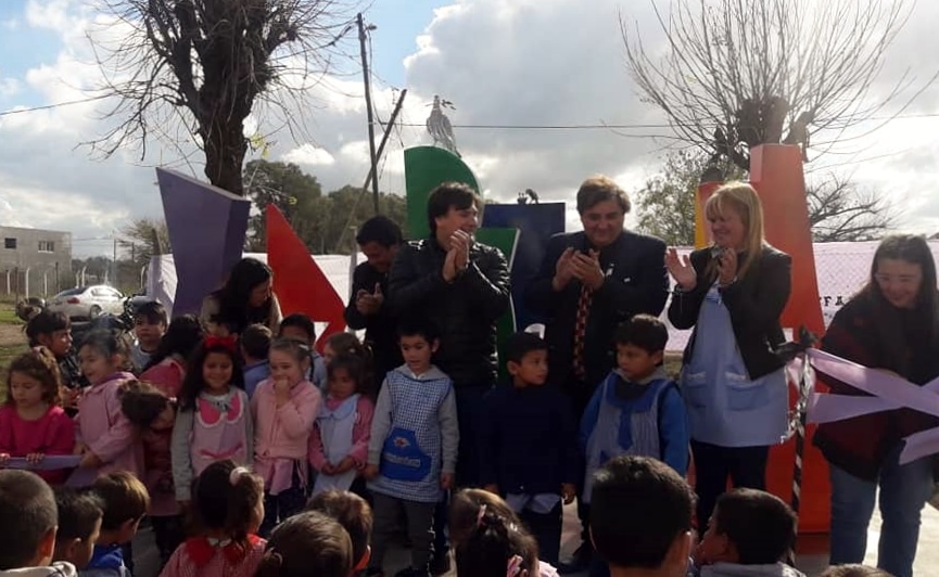 inauguracion-sistema-cromatico-interactivo-jardin-910-1