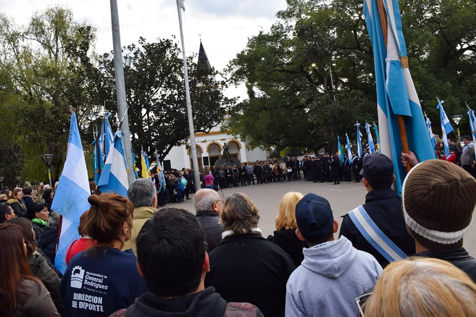 Se conmemoró el 9 de Julio y un nuevo aniversario de los Bomberos locales