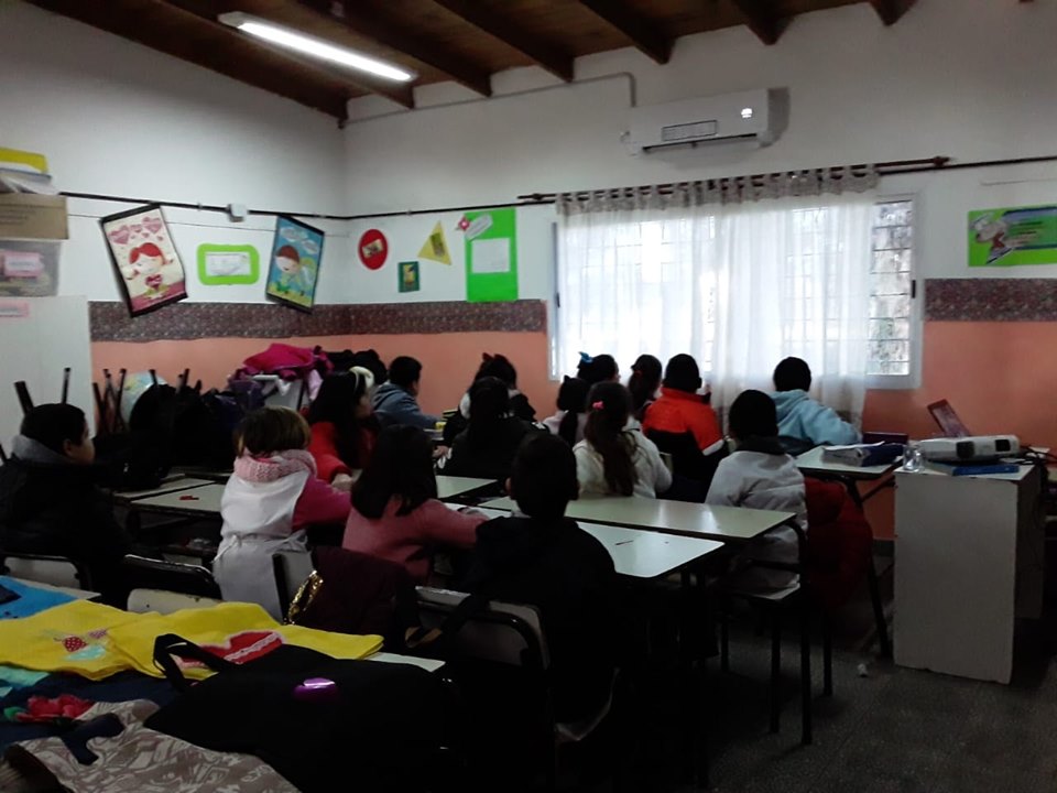 Se brindó una charla de educación ambiental a alumnos de una escuela rodriguense